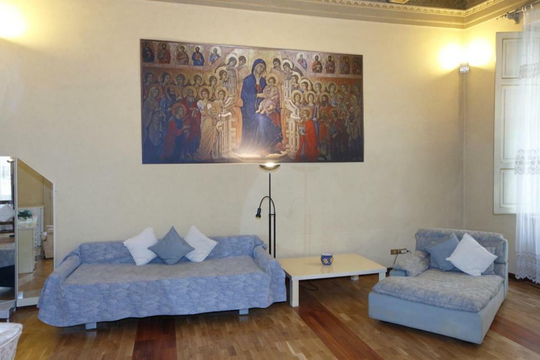 Residenza D'Epoca Montanini Acomodação com café da manhã Siena Exterior foto