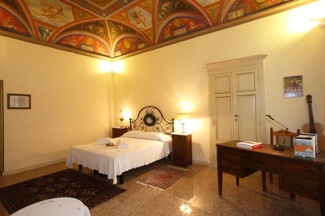 Residenza D'Epoca Montanini Acomodação com café da manhã Siena Exterior foto